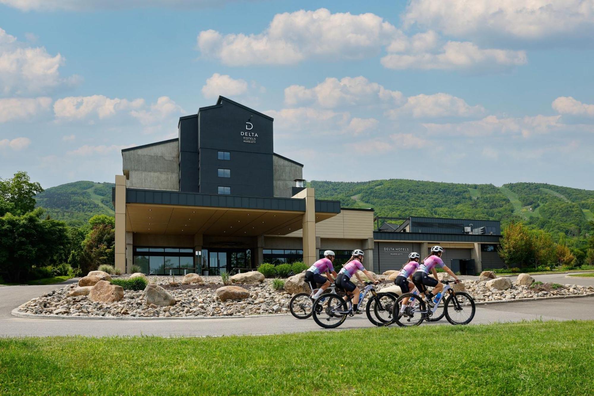 ביופרה Delta Hotels By Marriott Mont Sainte-Anne, Resort & Convention Center מראה חיצוני תמונה